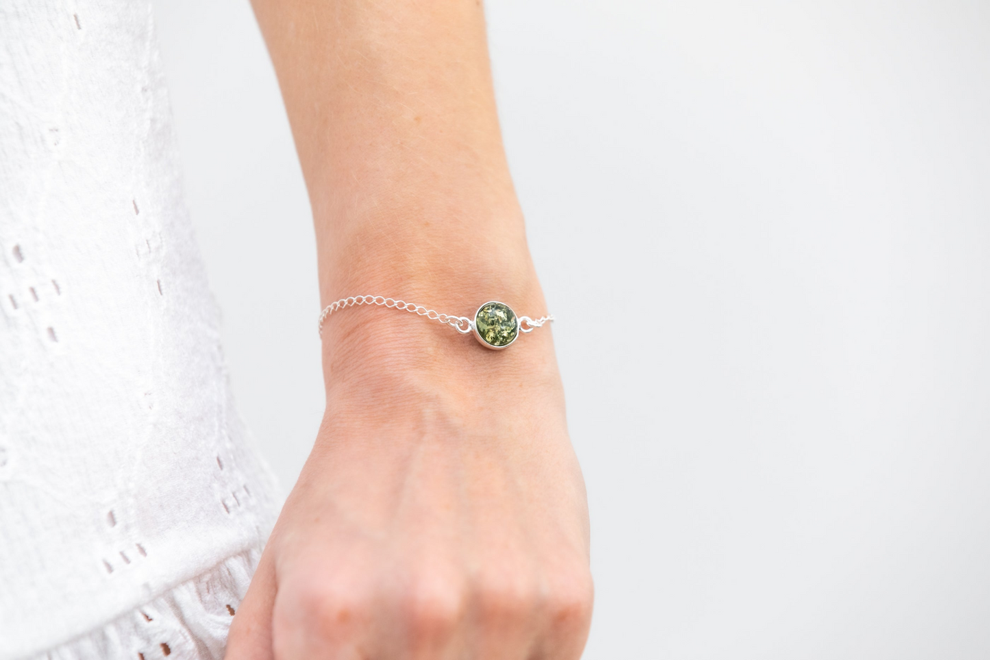 ESSENTIALS Green Amber Link Chain Bracelet