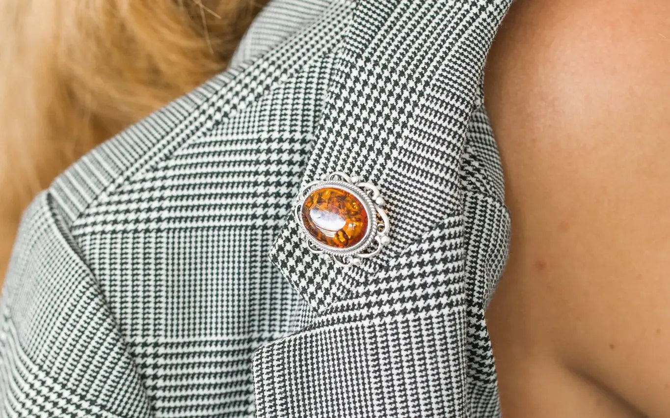 Oval Classic Framed Amber Brooch